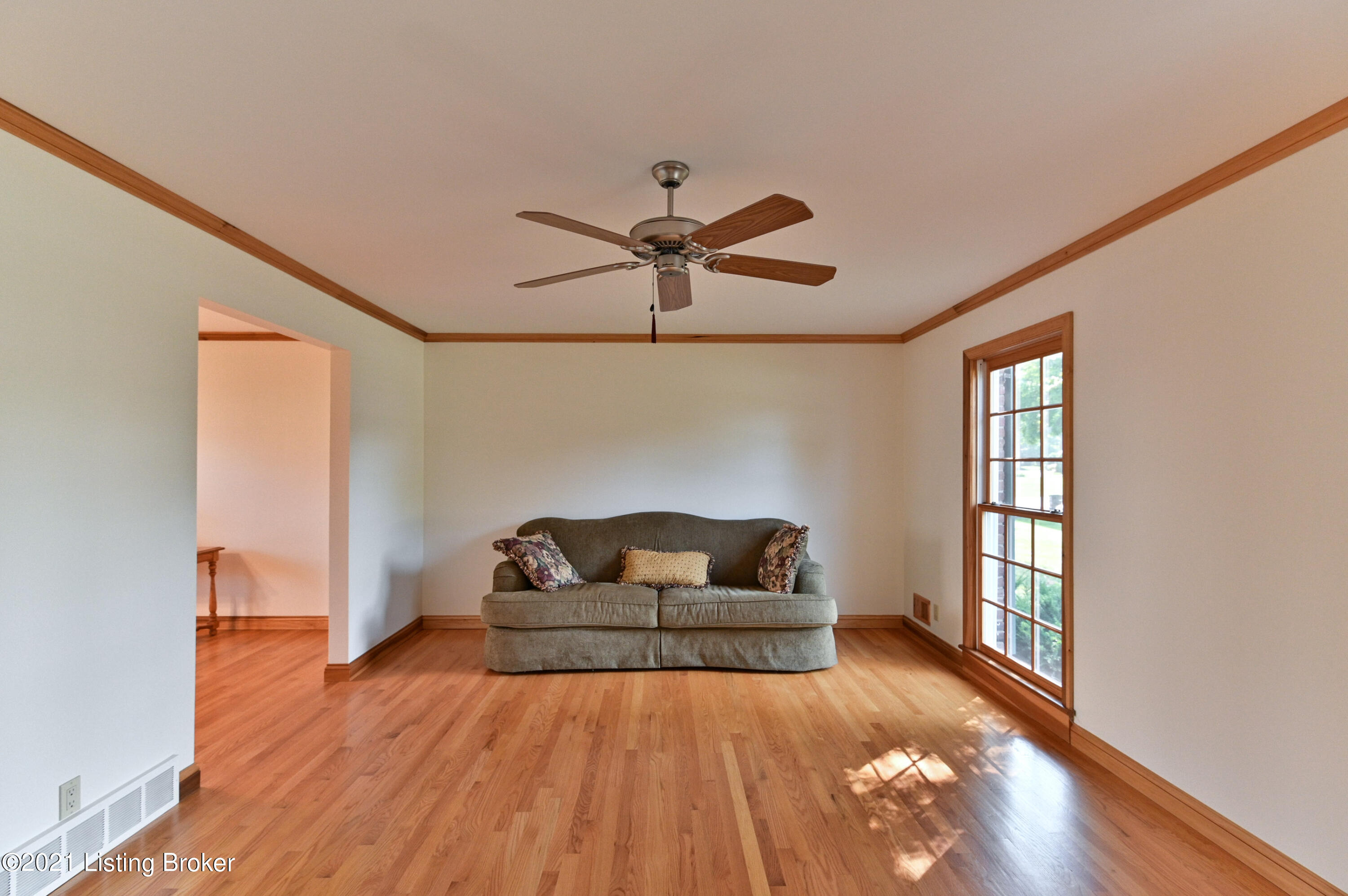 9001 Cardiff Road Louisville, KY 40242 - Photo 8 of 40 014 - 20210812 4210