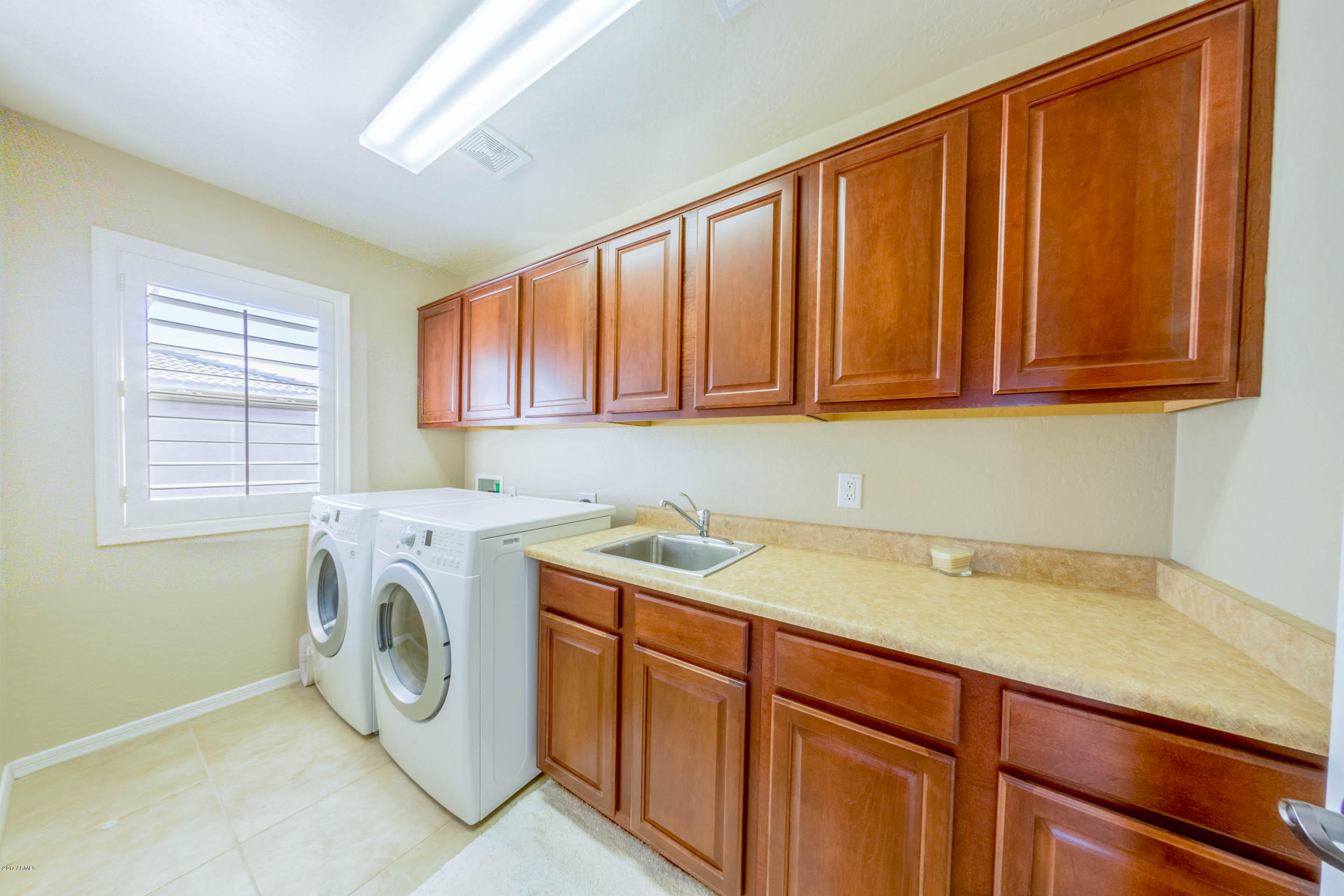 16495 West Rowel Road Surprise, AZ 85387 - Photo 24 of 27 Laundry room