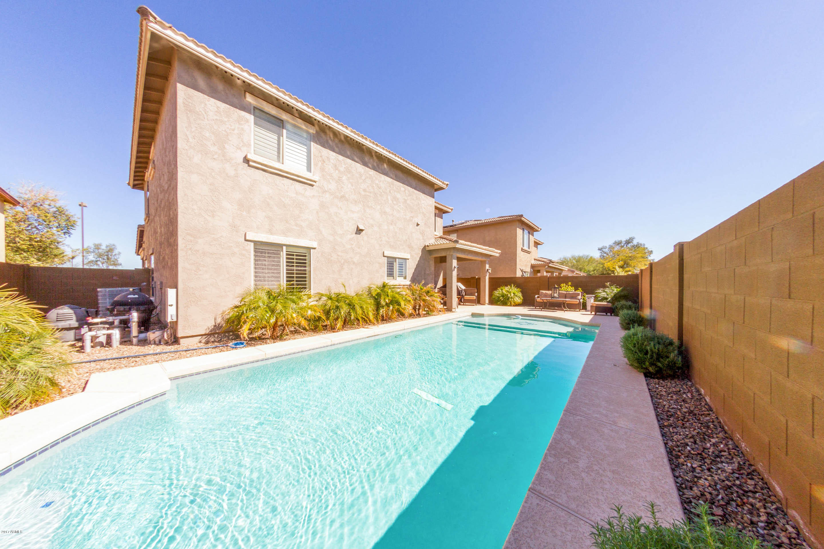 16495 West Rowel Road Surprise, AZ 85387 - Photo 26 of 27 backyard