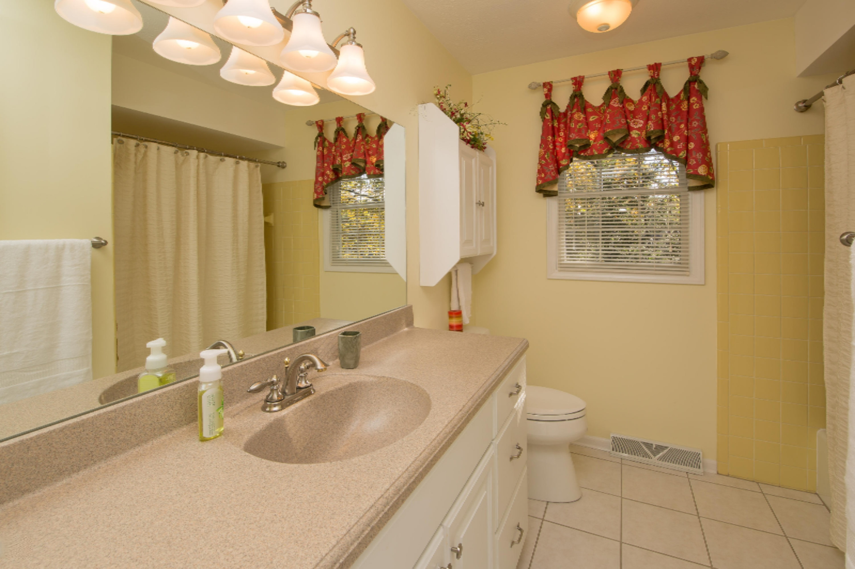 3001 Ridgeview Circle Kalamazoo, MI 49008 - Photo 20 of 26 3001_Ridgeview_Circle-20