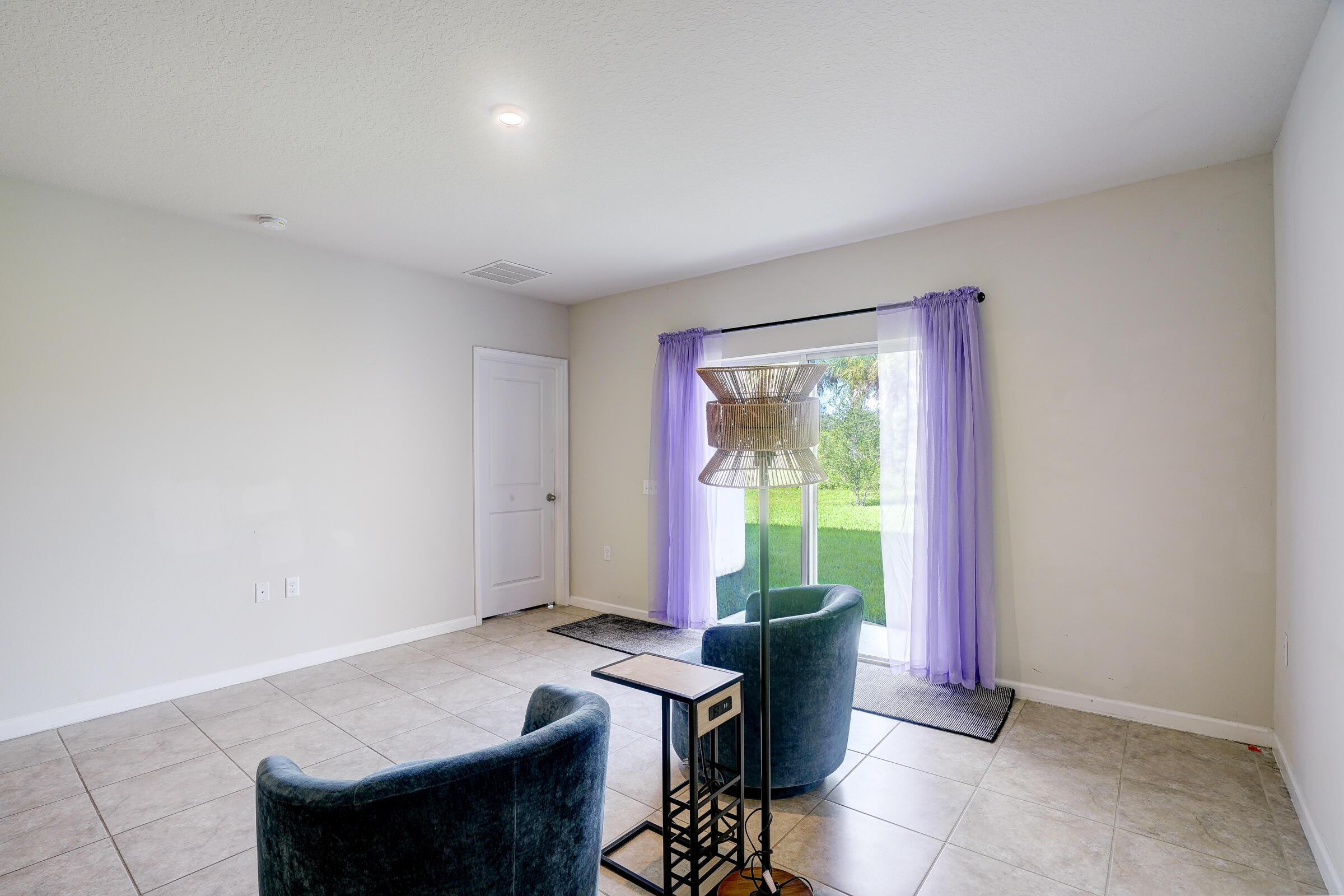 337 Raspberry Road Fort Pierce, FL 34981 - Photo 16 of 40 Living room