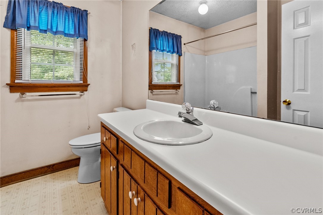 3904 Paces Ferry Road Chester, VA 23831 - Photo 25 of 36