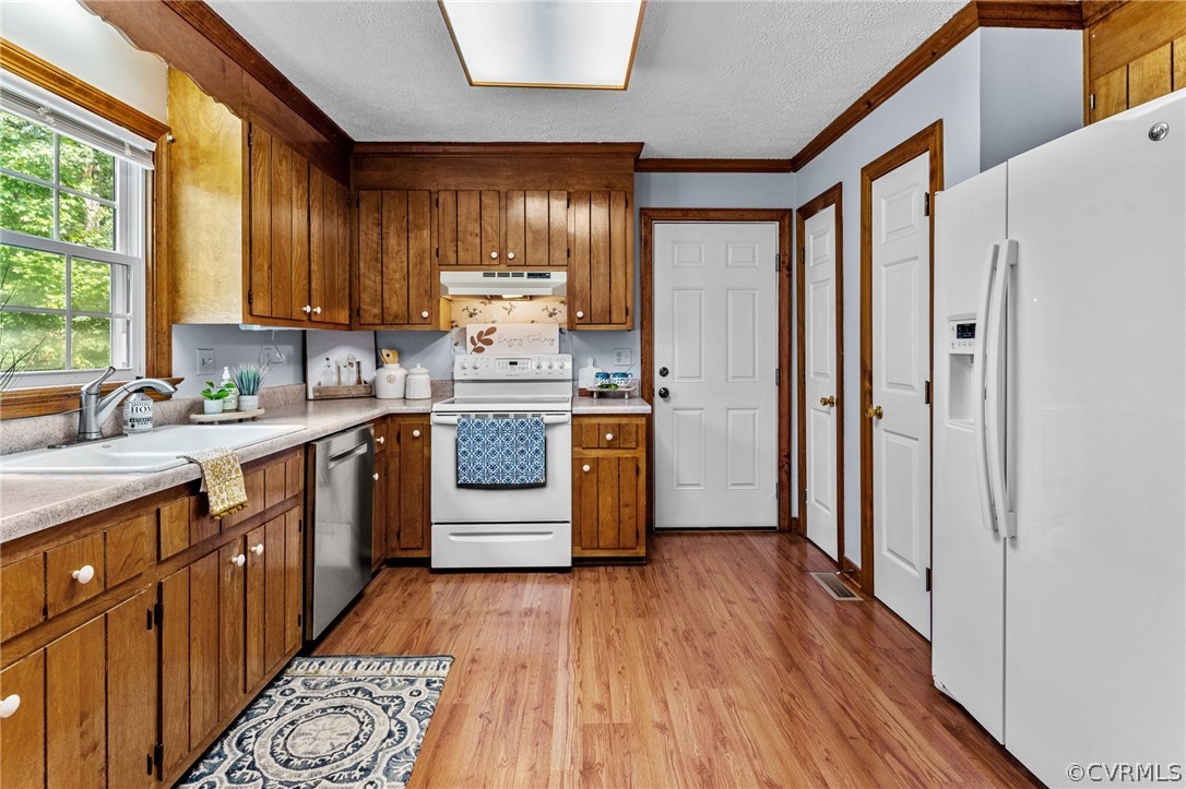 3904 Paces Ferry Road Chester, VA 23831 - Photo 10 of 36