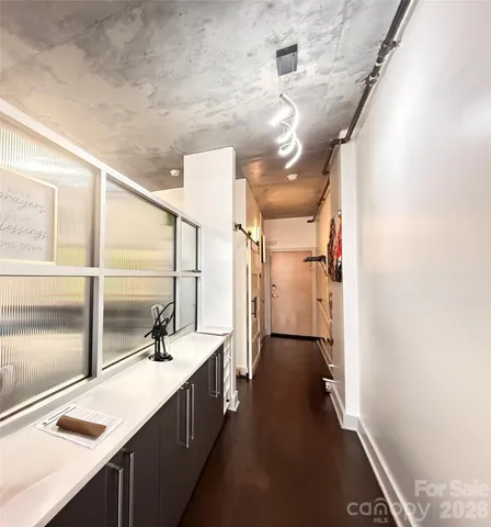 $320,000 | 505 East 6th Street, Unit 803, Charlotte, NC 28202