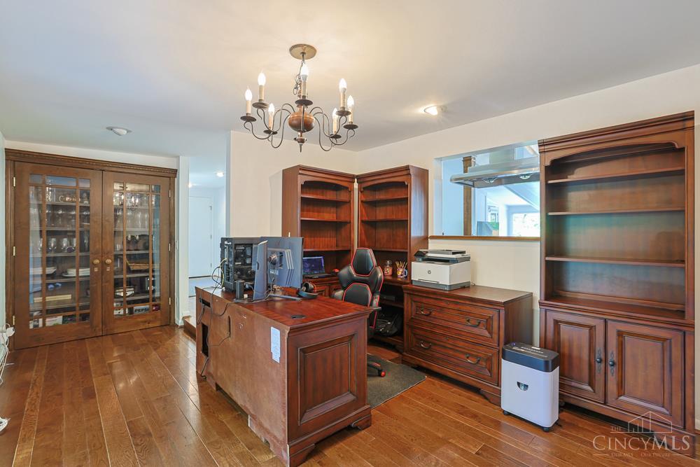 7434 Drake Road Cincinnati, OH 45243 - Photo 15 of 50 Gallery Image 15