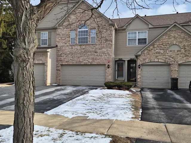 $2,850 | 2850 Stonewater Drive, Naperville, IL 60564