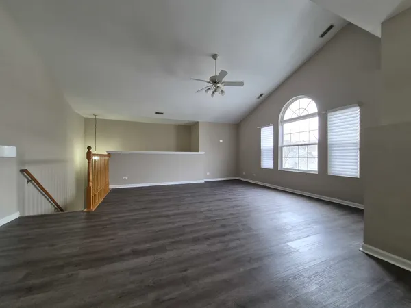 $2,750 | 2850 Stonewater Drive, Naperville, IL 60564