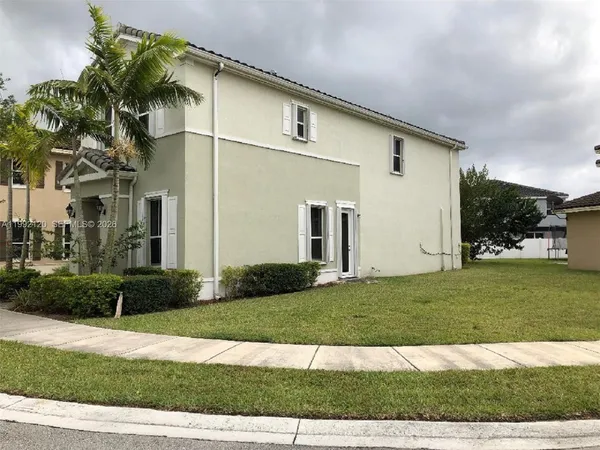$3,400 | 17000 Southwest 90th Terrace, Miami, FL 33196