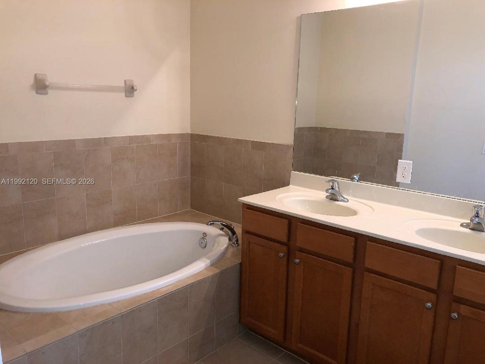 17000 Southwest 90th Terrace Miami, FL 33196 - Photo 7 of 56