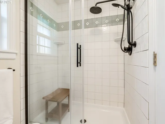 $1,850,000 | 28499 Southeast Sweetbriar Road, Troutdale, OR 97060