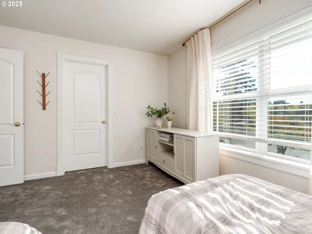 $1,850,000 | 28499 Southeast Sweetbriar Road, Troutdale, OR 97060