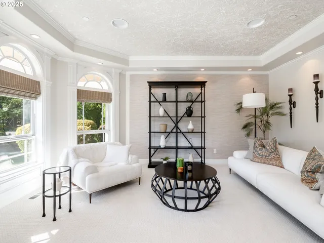 $1,850,000 | 28499 Southeast Sweetbriar Road, Troutdale, OR 97060