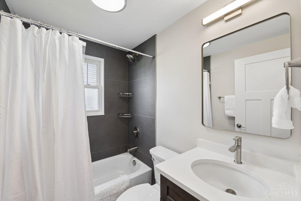 4637 Hunt Road Blue Ash, OH 45242 - Photo 18 of 46 Gallery Image 18