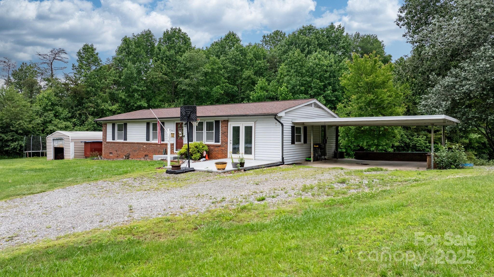 1691 Hill River Road Hiddenite, NC 28636 - Photo 4 of 24