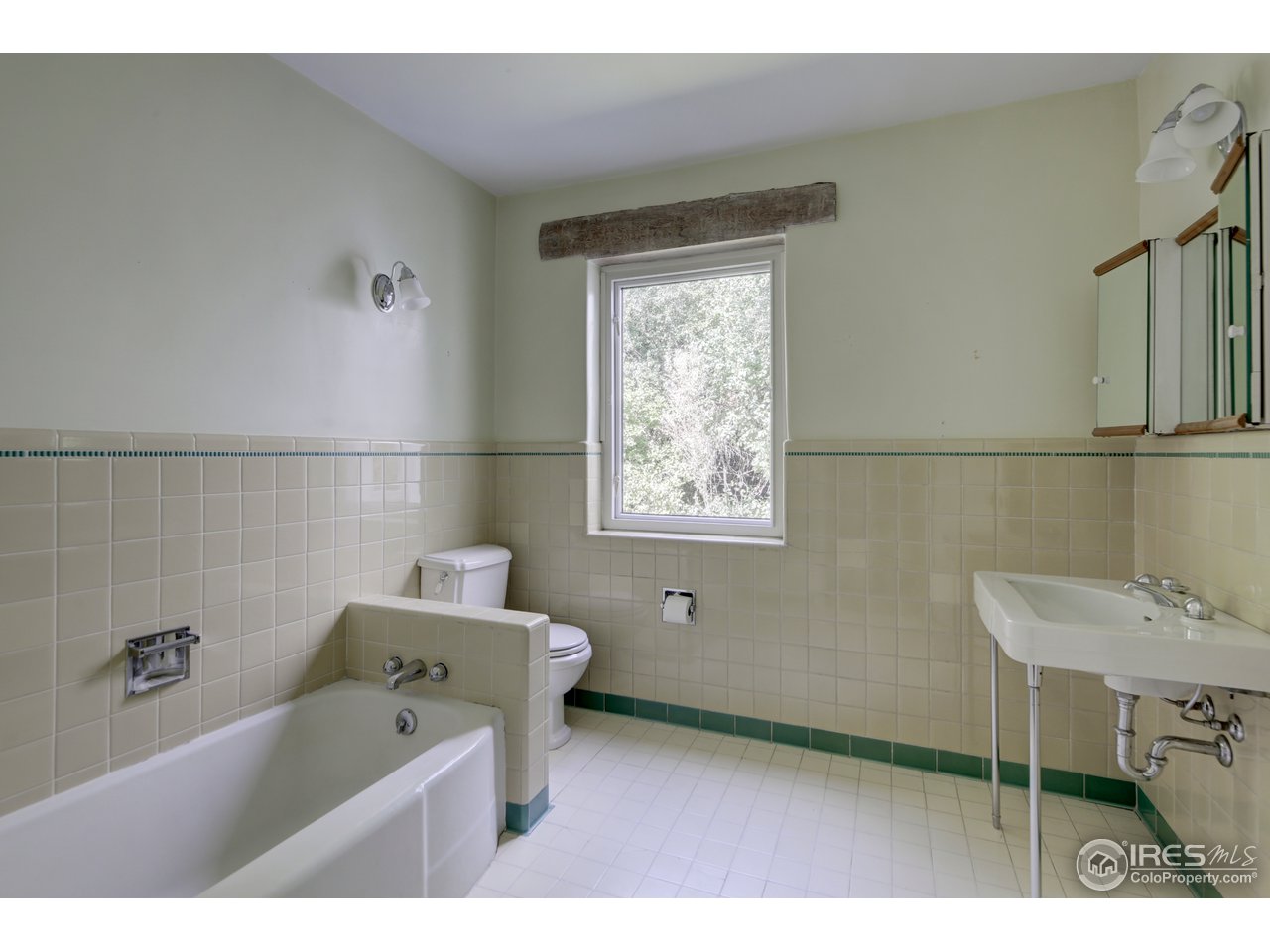 6640 Simms Street Arvada, CO 80004 - Photo 17 of 40