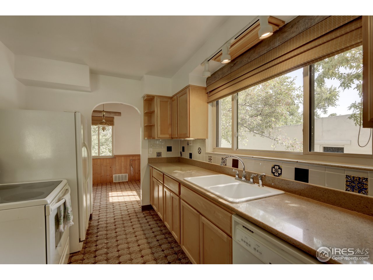 6640 Simms Street Arvada, CO 80004 - Photo 7 of 40