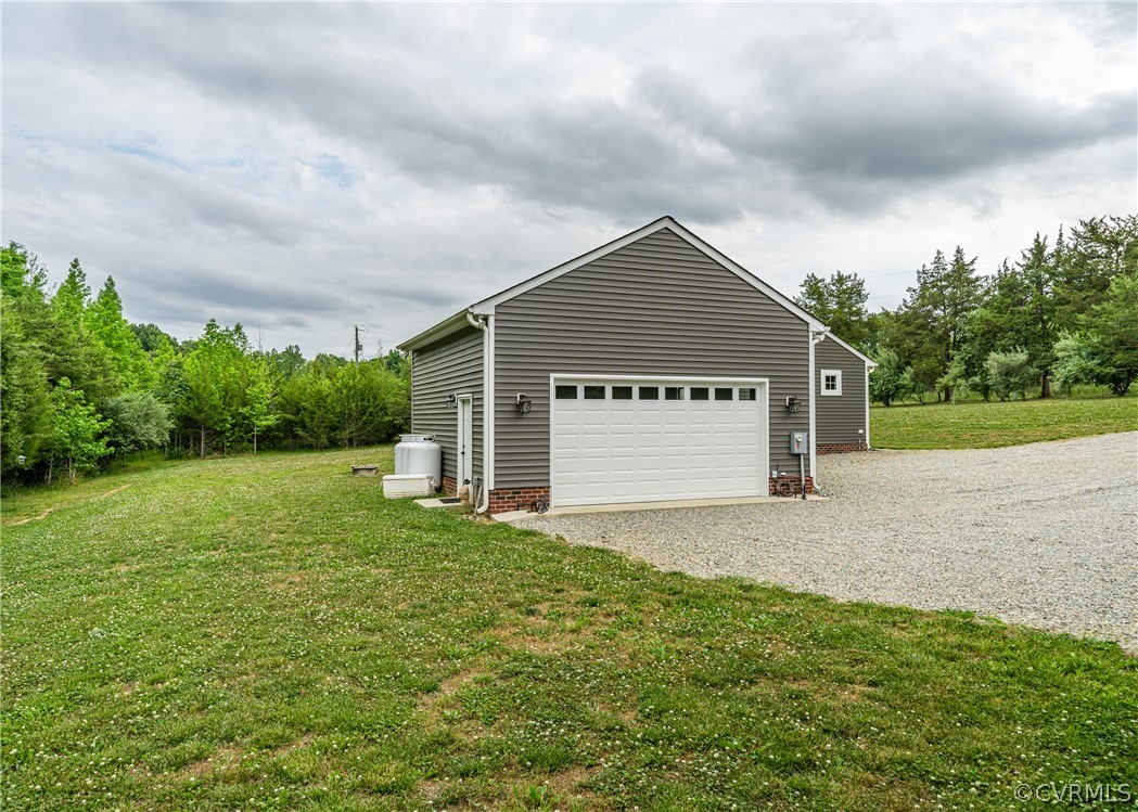 1832 Nichols Road Powhatan, VA 23139 - Photo 32 of 35 Gallery Image 32