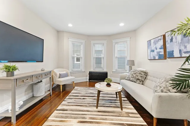 $649,900 | 31 Wisconsin Avenue, Unit 1, Somerville, MA 02145