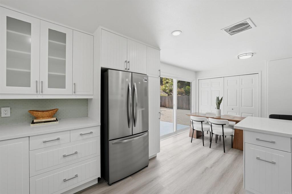 13641 Carriage Road Poway, CA 92064 - Photo 12 of 38