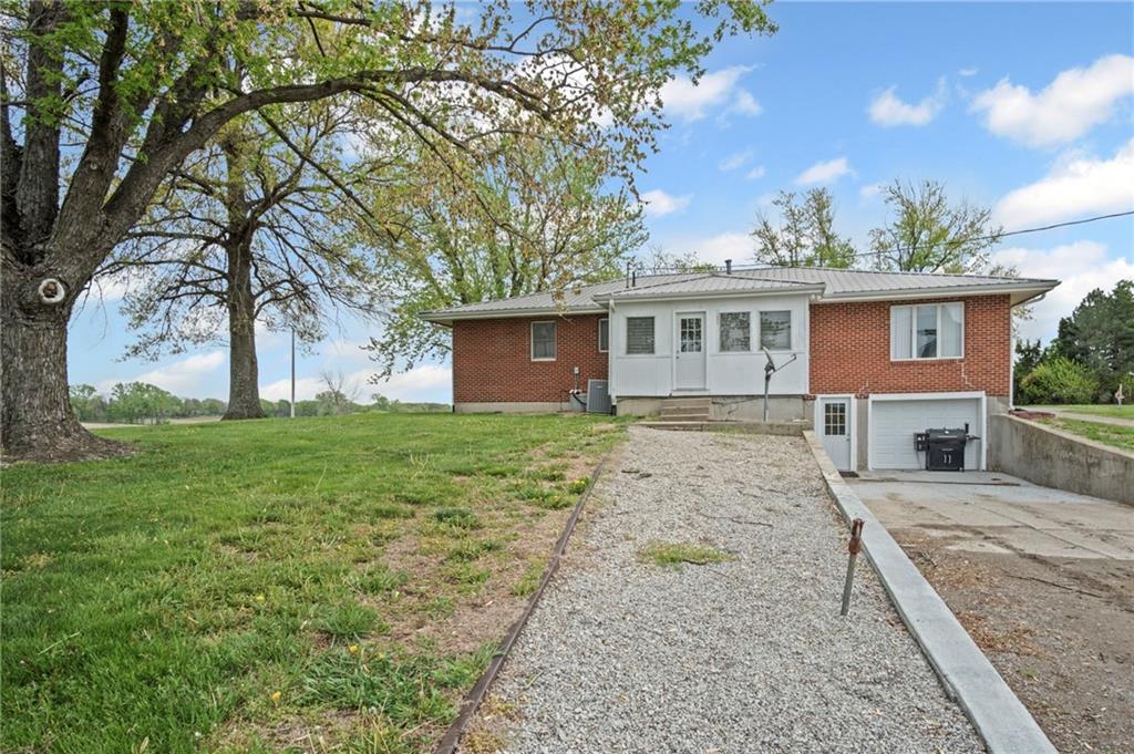 4232 Haskell Road Effingham, KS 66023 - Photo 24 of 33