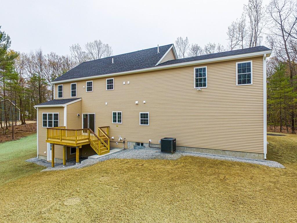 513 Hilltop Road Lancaster, MA 01523 - Photo 5 of 42 Gallery Image 5