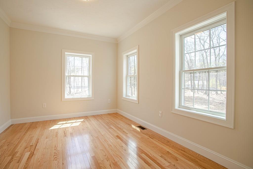 513 Hilltop Road Lancaster, MA 01523 - Photo 8 of 42 Gallery Image 8