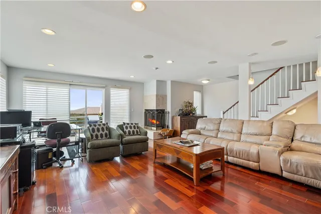 $2,799,000 | 867 Aubrey Court, Unit 1, Hermosa Beach, CA 90254