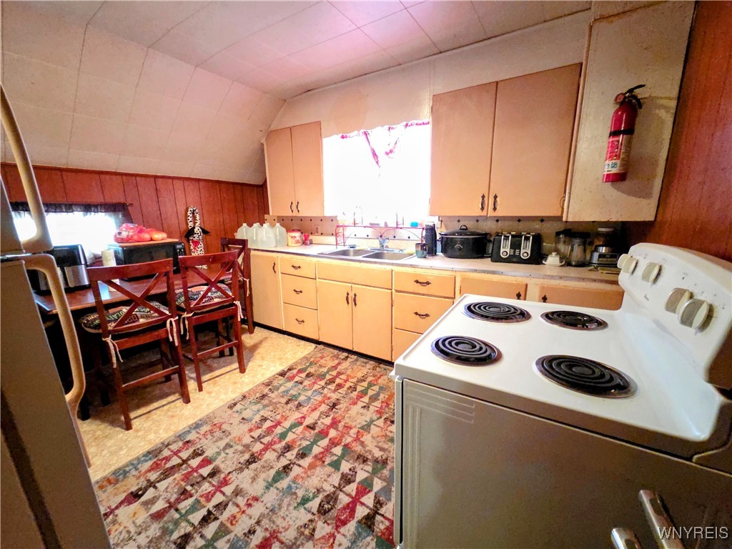 318 Pearl Street Ridgeway, NY 14103 - Photo 18 of 24