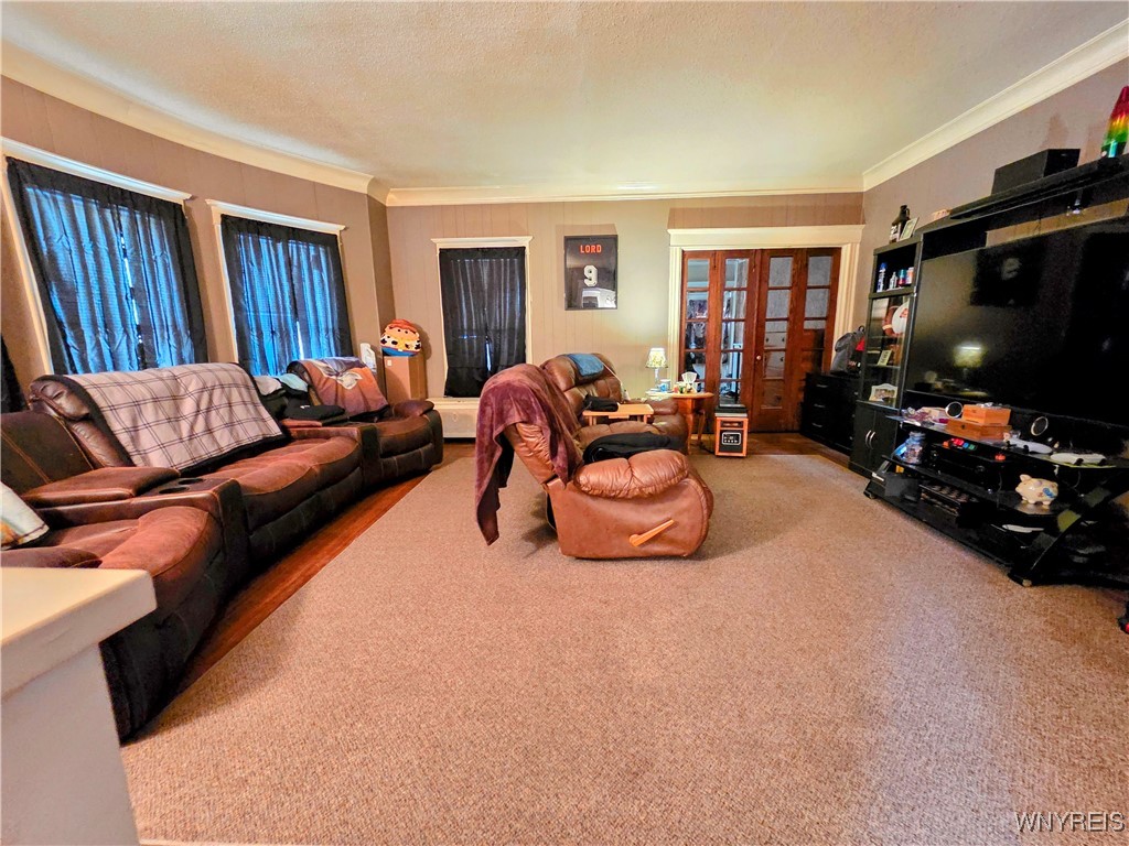 318 Pearl Street Ridgeway, NY 14103 - Photo 2 of 24