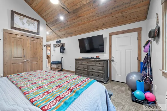 $890,000 | 3770 Arctic Fox Drive, Island Park, ID 83429