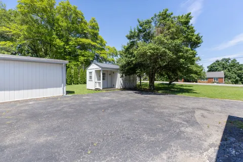 $525,000 | 2940 Fernbrook Lane, Nashville, TN 37214