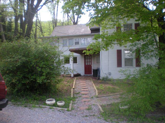1049 Shady Run Road Vinton, VA 24179 - Photo 3 of 21 left side of home to mudroom