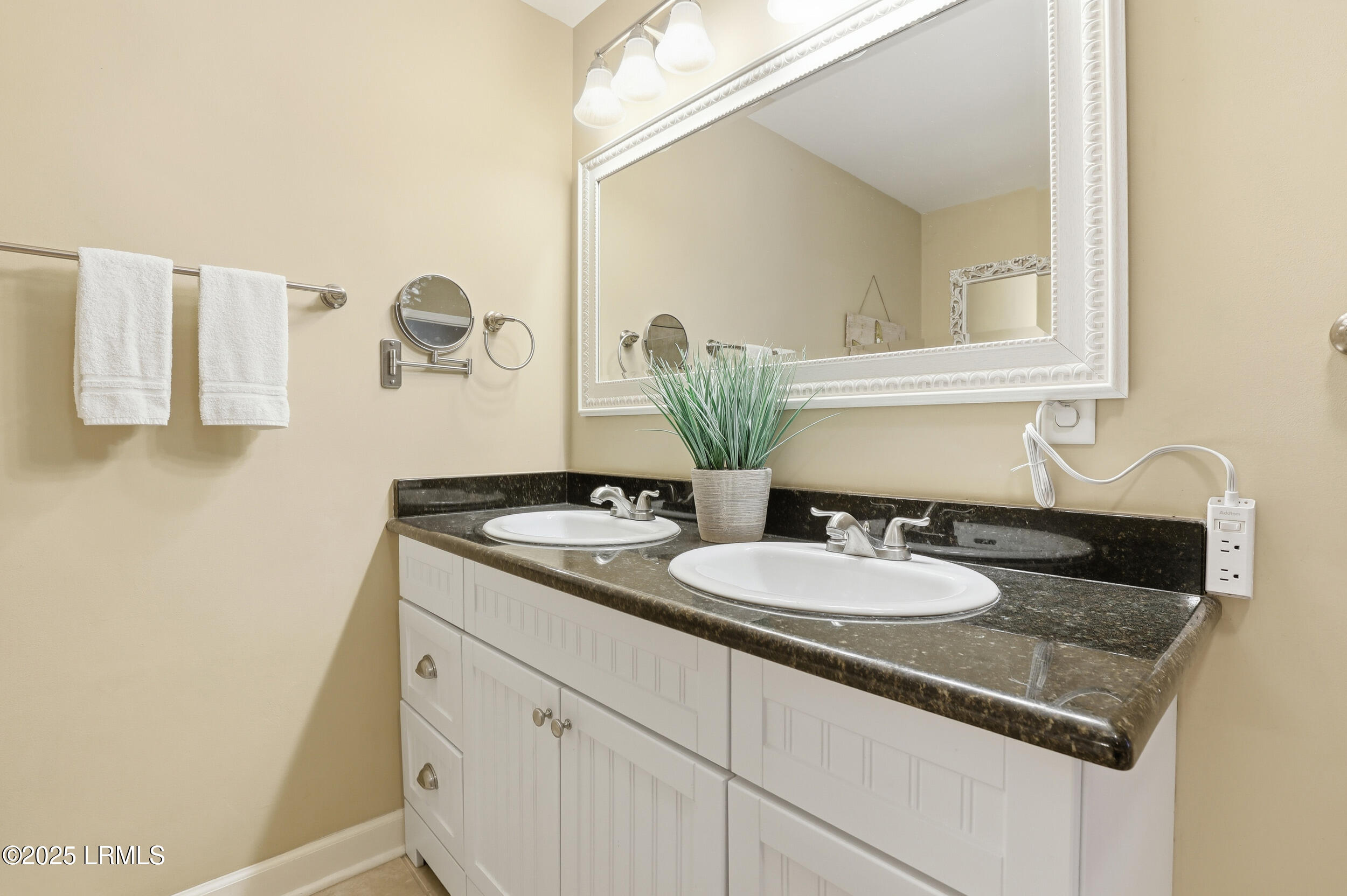 1 Gloucester Road, Unit 305 Hilton Head Island, SC 29928 - Photo 49 of 65 72_ecp_045