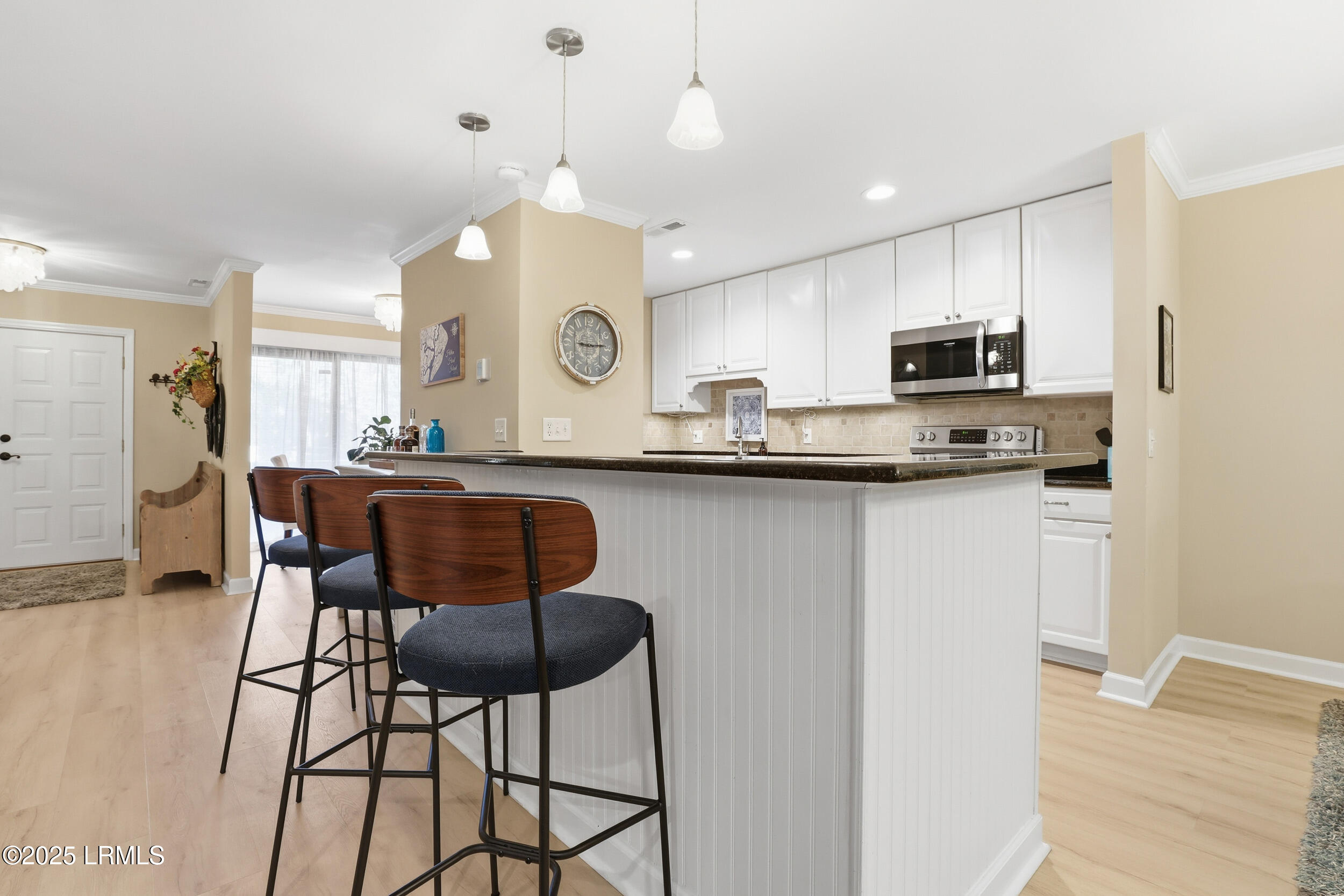 1 Gloucester Road, Unit 305 Hilton Head Island, SC 29928 - Photo 10 of 65 17_ecp_019