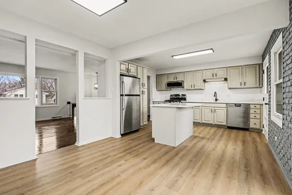 $379,900 | 6607 163rd Place, Tinley Park, IL 60477