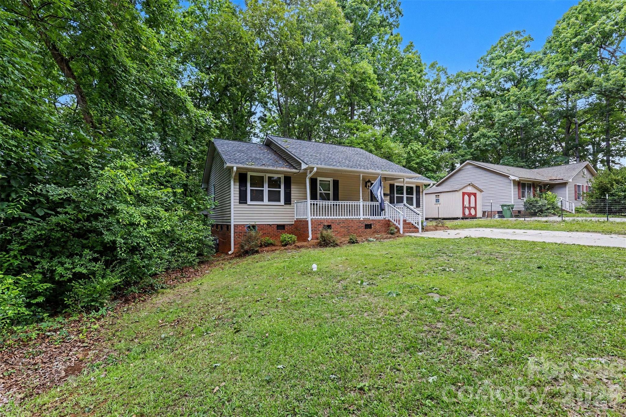 308 Kershaw Street Lancaster, SC 29720 - Photo 3 of 28