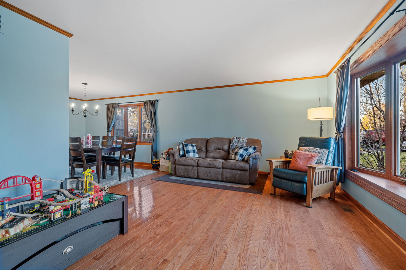 16528 Edgewood Road Plainfield, IL 60586 - Photo 2 of 29 Gallery Image 2