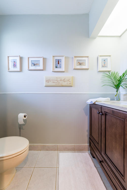 5290 Sapphire Valley Boca Raton, FL 33431 - Photo 5 of 16 5290 Sapphire Vly Guest Bath 2