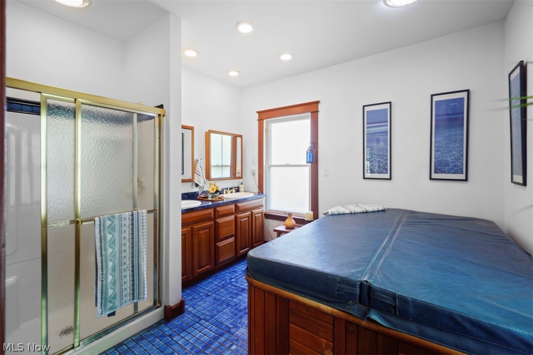 3367 Clarendon Road Cleveland, OH 44118 - Photo 20 of 33 Gallery Image 20