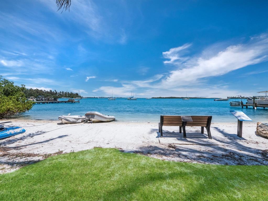 490 North Shore Road, Unit 6 Longboat Key, FL 34228 - Photo 58 of 67