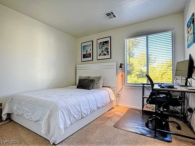 $2,350 | 6080 St Petersburg Drive, Las Vegas, NV 89142