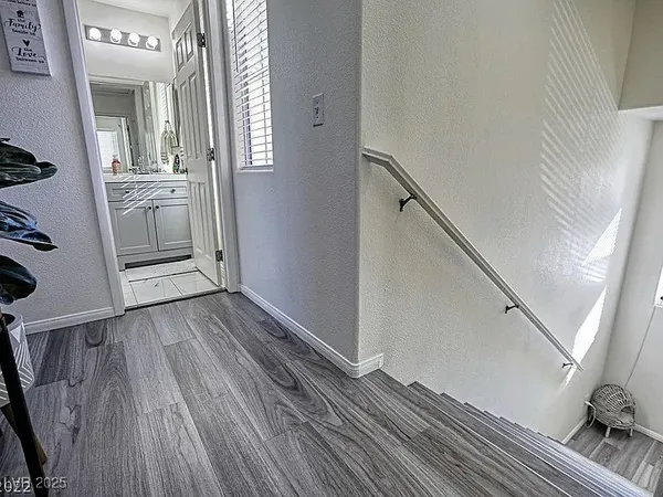 $2,350 | 6080 St Petersburg Drive, Las Vegas, NV 89142