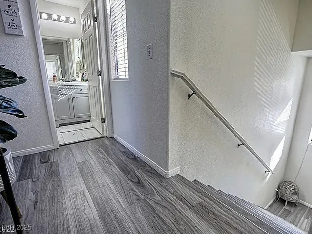 $2,350 | 6080 St Petersburg Drive, Las Vegas, NV 89142