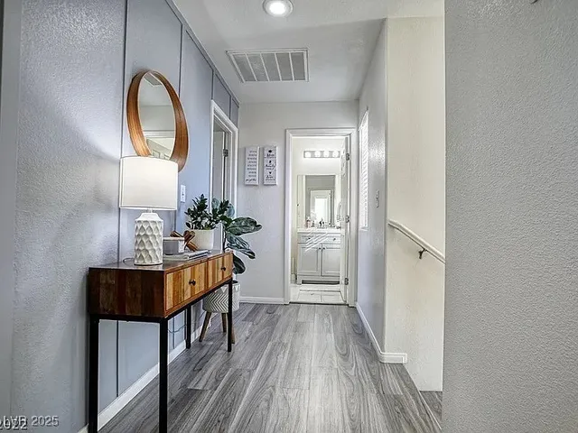 $2,350 | 6080 St Petersburg Drive, Las Vegas, NV 89142