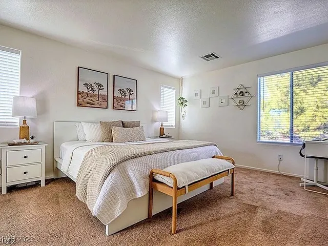 $2,350 | 6080 St Petersburg Drive, Las Vegas, NV 89142