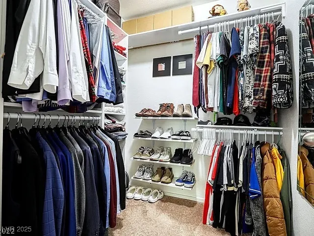 $2,350 | 6080 St Petersburg Drive, Las Vegas, NV 89142