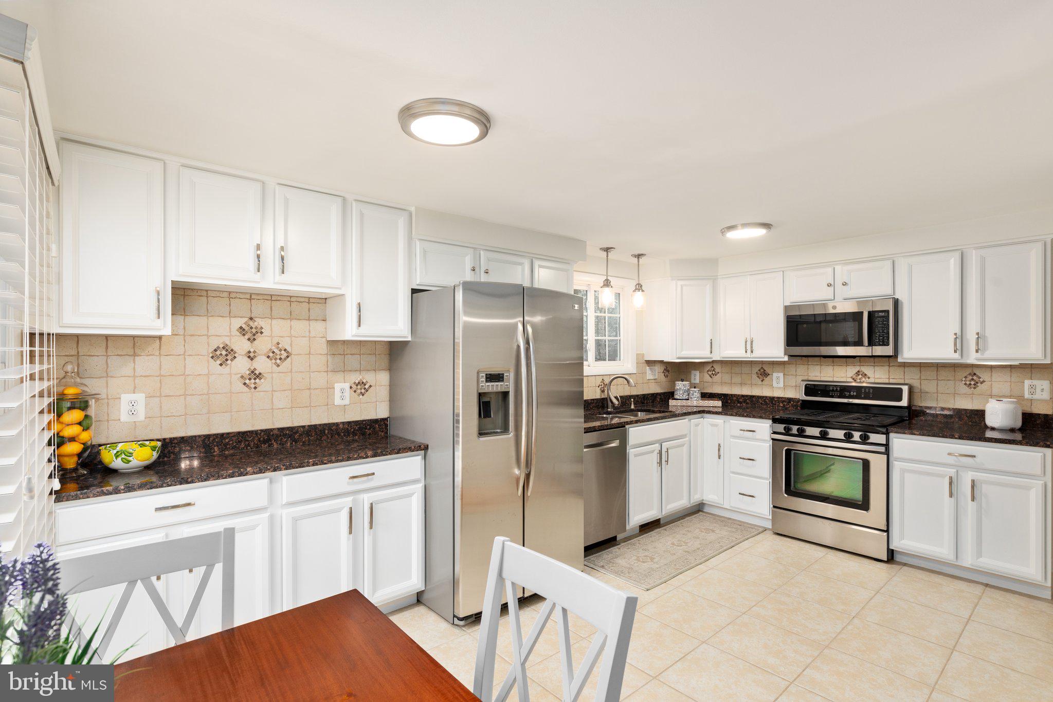 12256 Angel Wing Court Reston, VA 20191 - Photo 13 of 49 Gallery Image 13