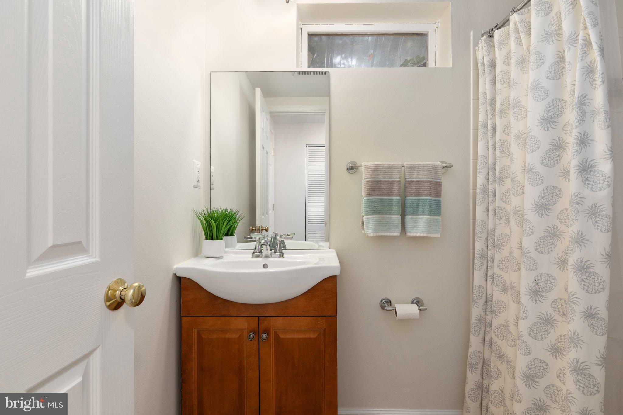 12256 Angel Wing Court Reston, VA 20191 - Photo 29 of 49 Gallery Image 29