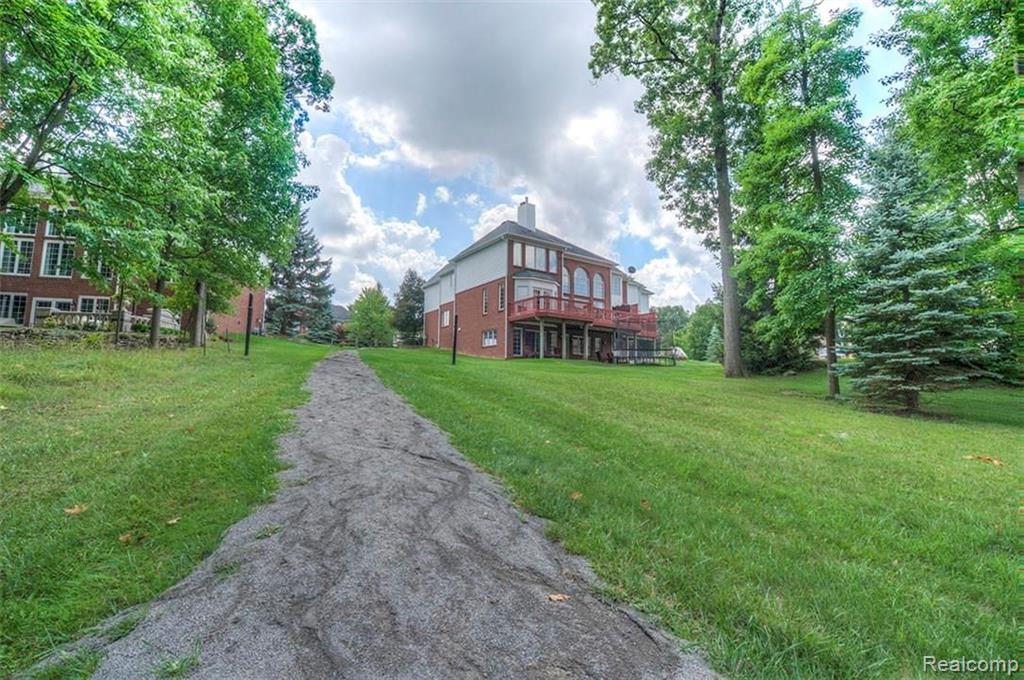 3734 Heron Ridge Drive Rochester Hills, MI 48309 - Photo 38 of 40