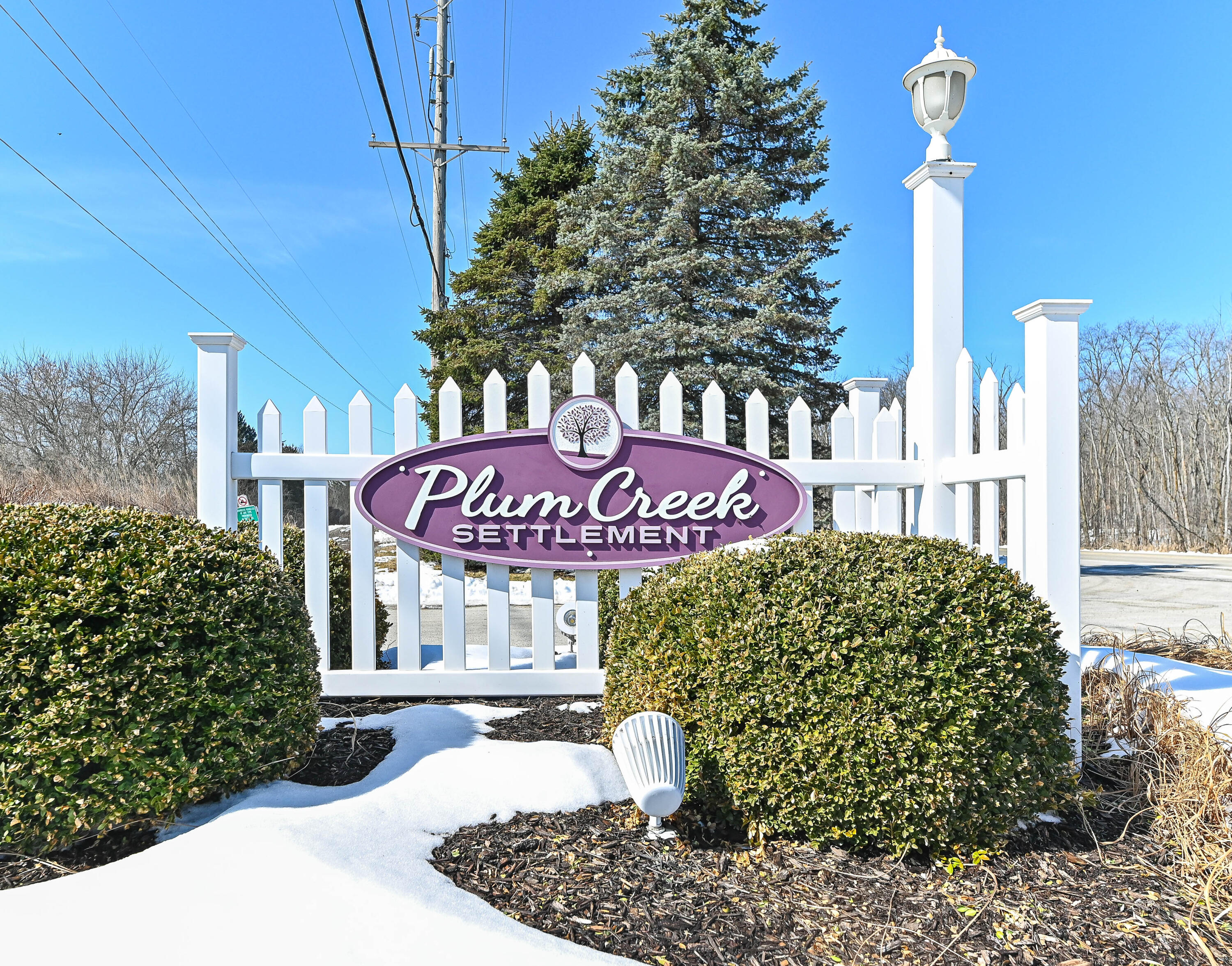 W196S8322 Providence Way Muskego, WI 53150 - Photo 2 of 14 Convenient Setting